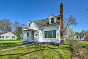 Cozy Retreat with Yard about 2 Mi to Lake Michigan!